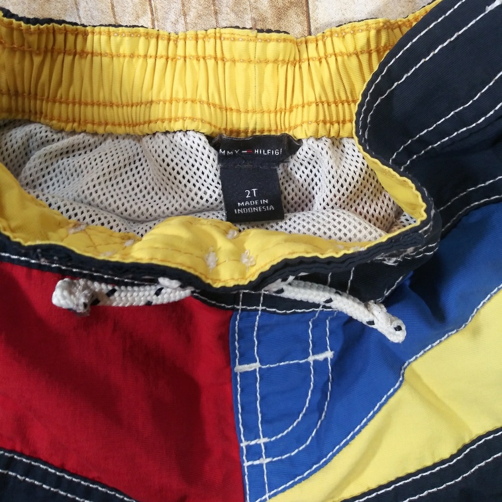 🌻&4/25  Tommy Hilfiger sz 2t Swim Trunks (B20) - Picture 3 of 5